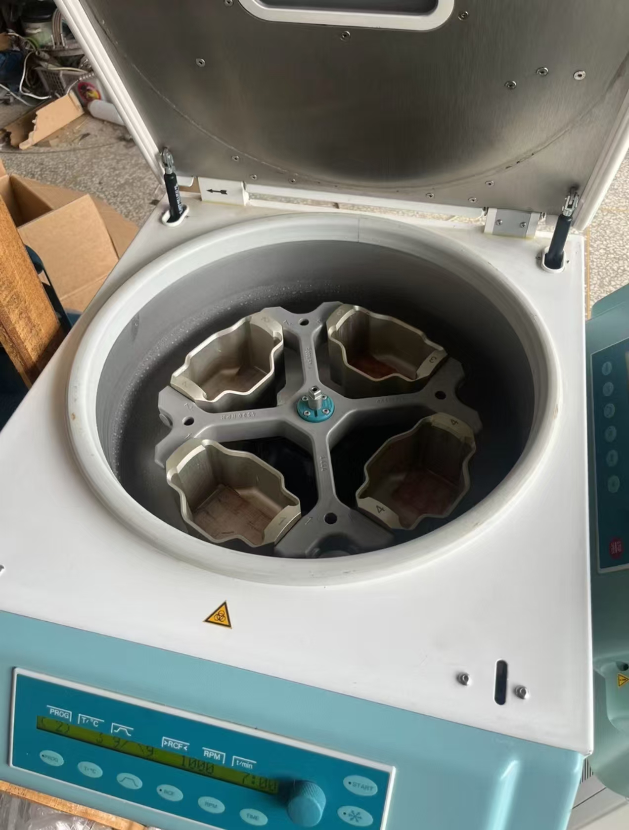Hettich离心机异响震动故障根源与原厂降噪维修方案